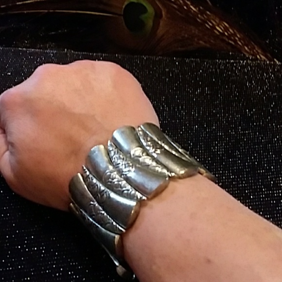 Ancient Era Bracelet - Picture 2 of 4